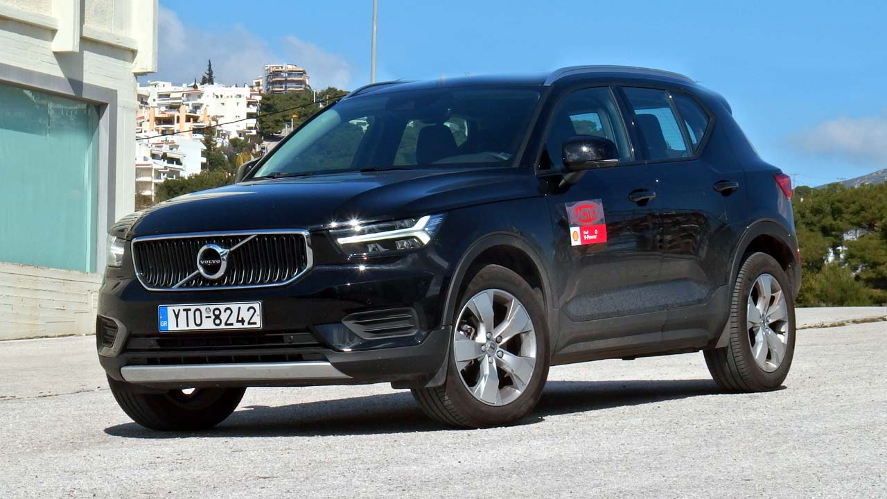 VOLVO xc40