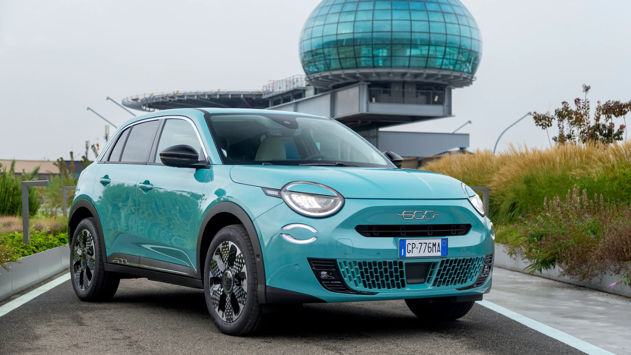 Νέο Fiat 600 Hybrid αλλά και αμιγώς ηλεκτρικό