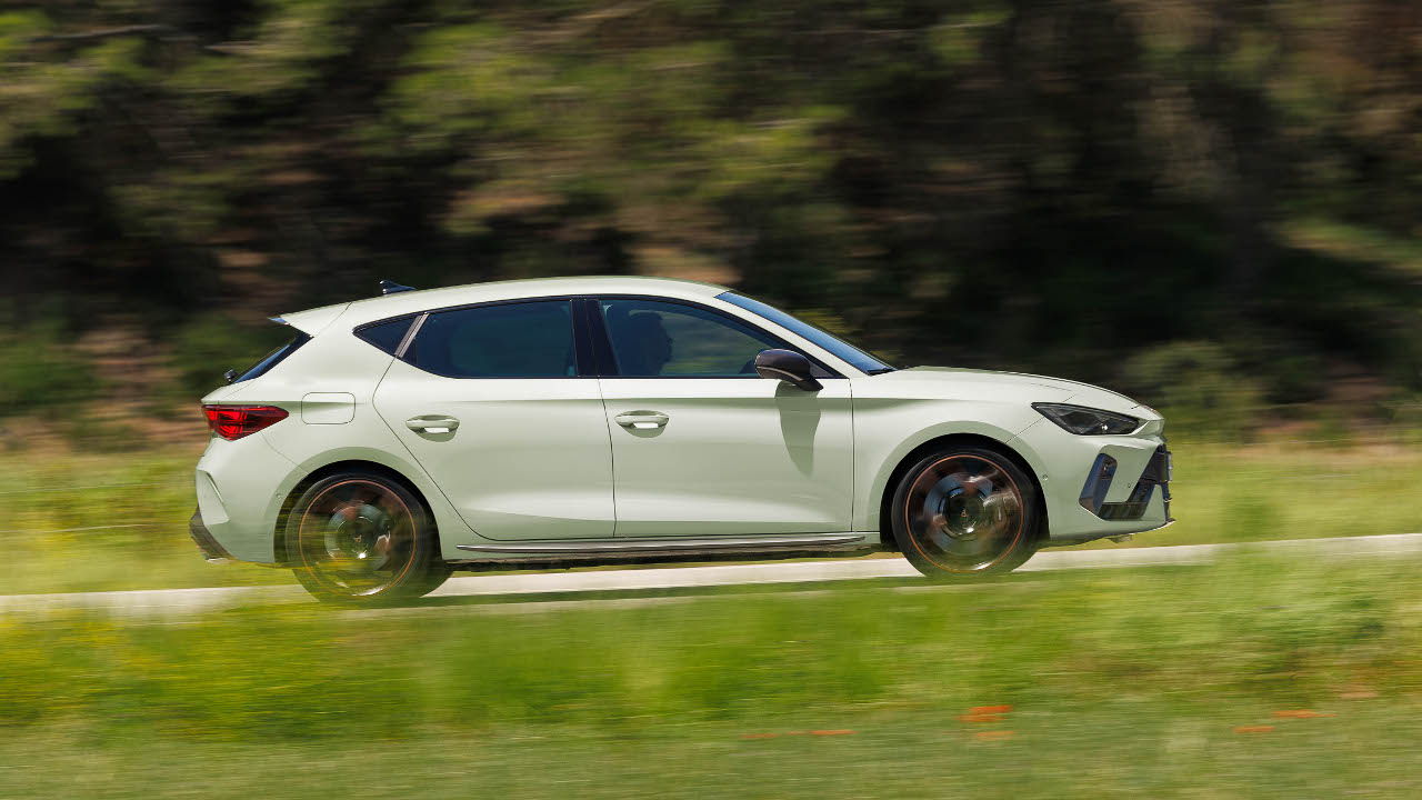 Cupra Leon PHEV 2025 προσφορά