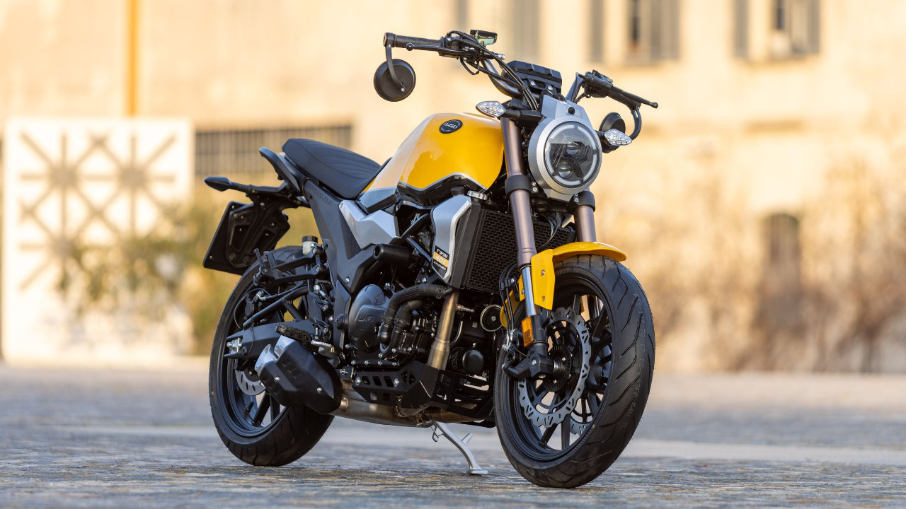 εγγύηση 10 ετών UM Motorcycles