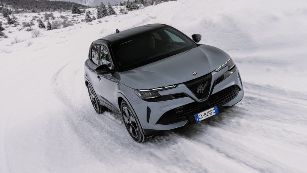 Alfa Romeo Junior Ibrida Q4