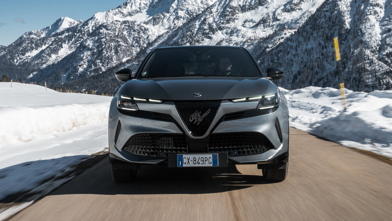 Alfa Romeo Junior Ibrida Q4