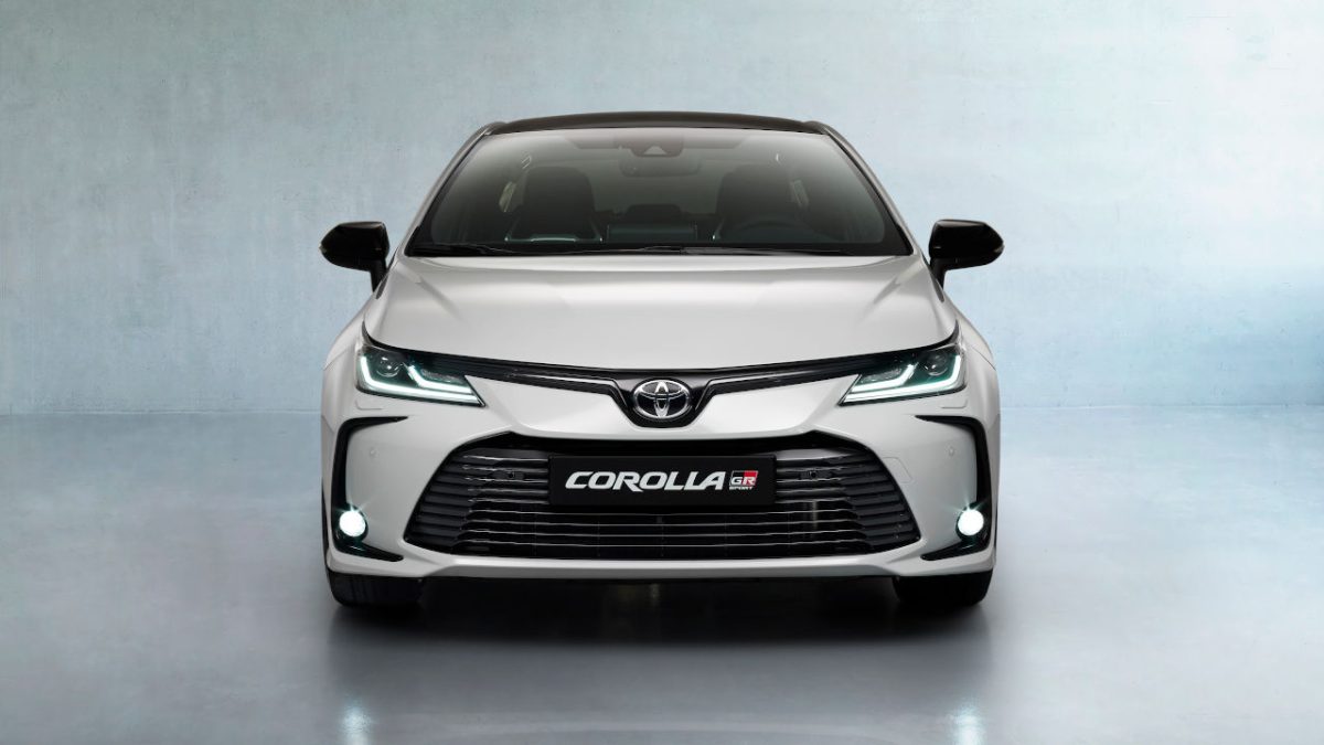 Toyota sedan GR Sport 2020