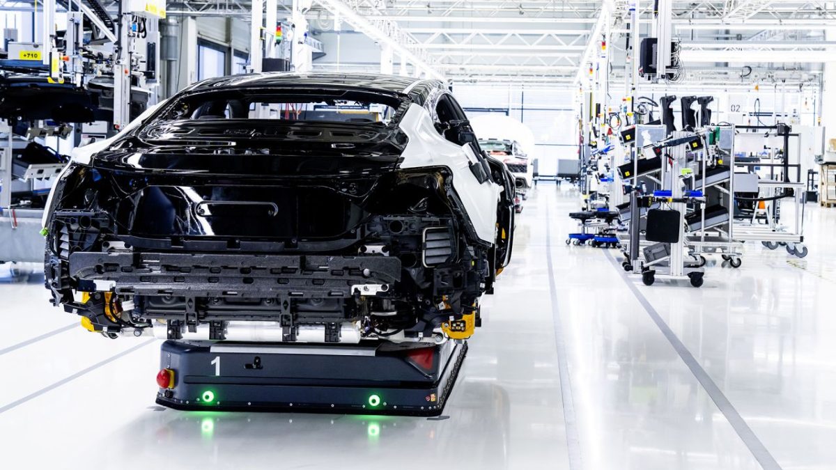 The assembly facility of the Audi e-tron GT at Böllinger Höfe.