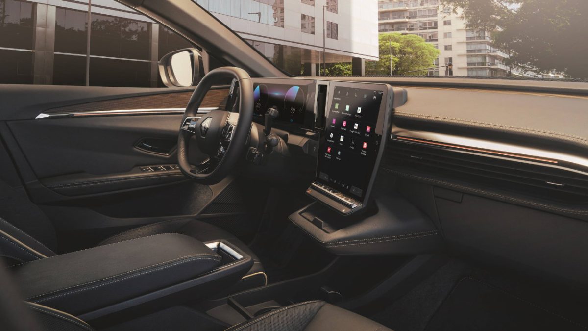CONNECTED_EXPERIENCE_ON_BOARD_RENAULT_Partnership__EasyPark_Radioplayer_Sybel__and_Vivaldi