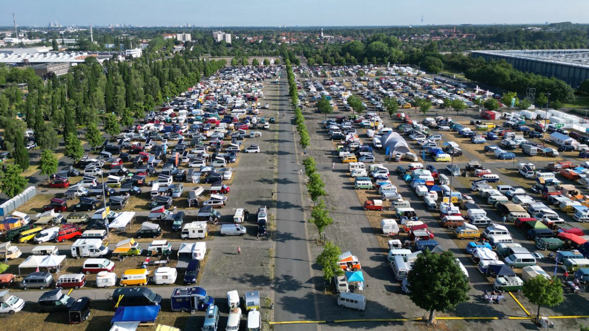 Campingplatz-VW-Bus-Festiva