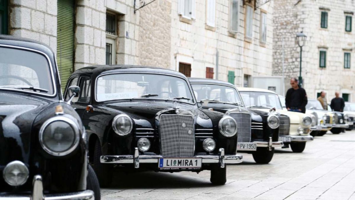 MERCEDES_village