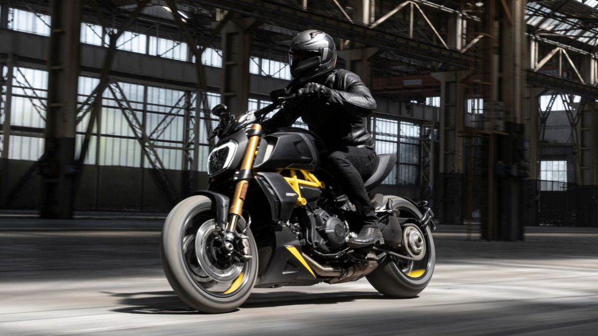 Ducati Diavel 1260 S Black and Steel 2021