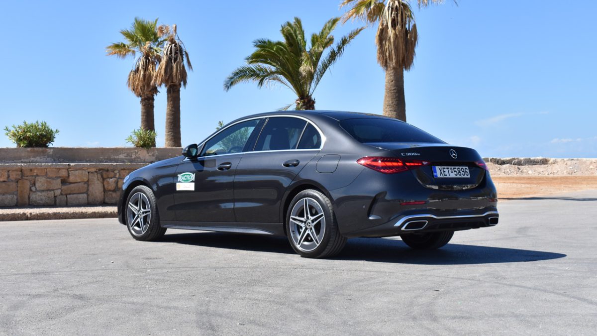 Mercedes-C-Class(7)