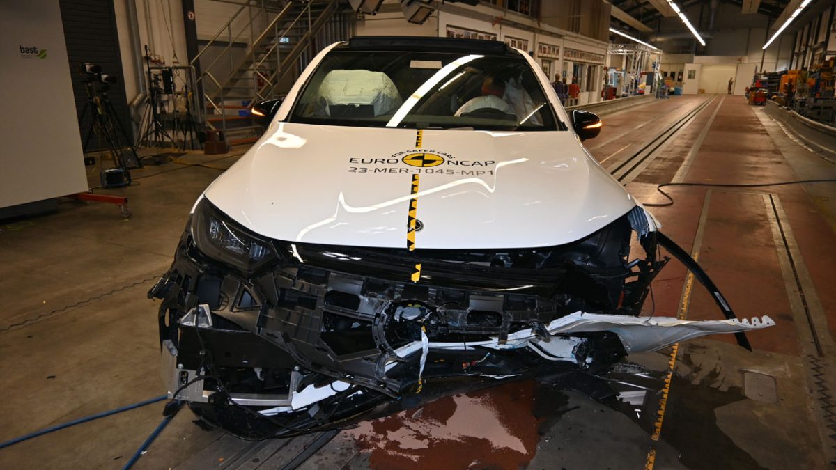 Mercedes EQE SUV