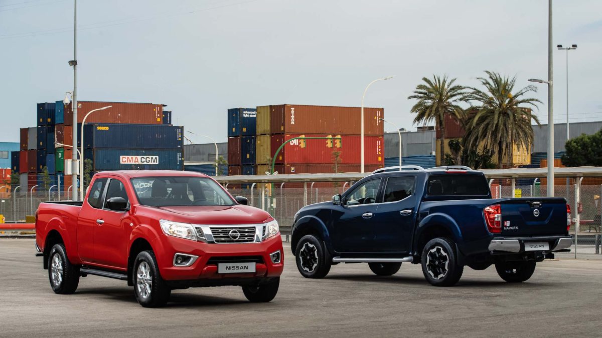 Nissan Navara - King Cab Red and Double Cab Blue
