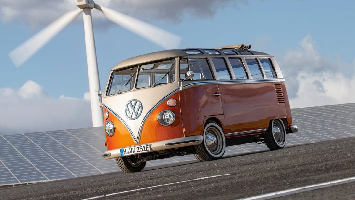 Volkswagen-e-Bulli_Concept-2020-1280-03