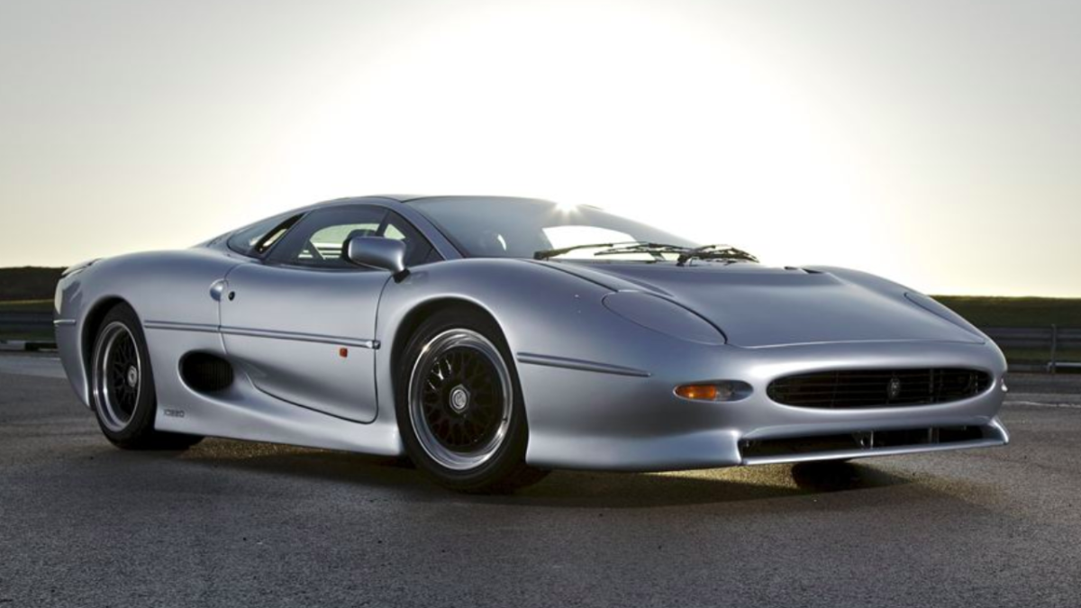 XJ-220-WikiCommons-1
