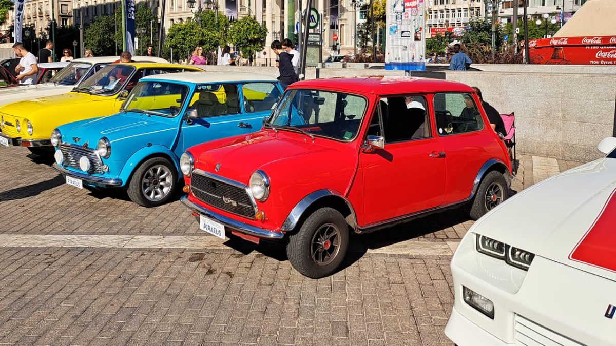 Κλασικά αυτοκίνητα στον Πειραιά-Έκθεση 2023