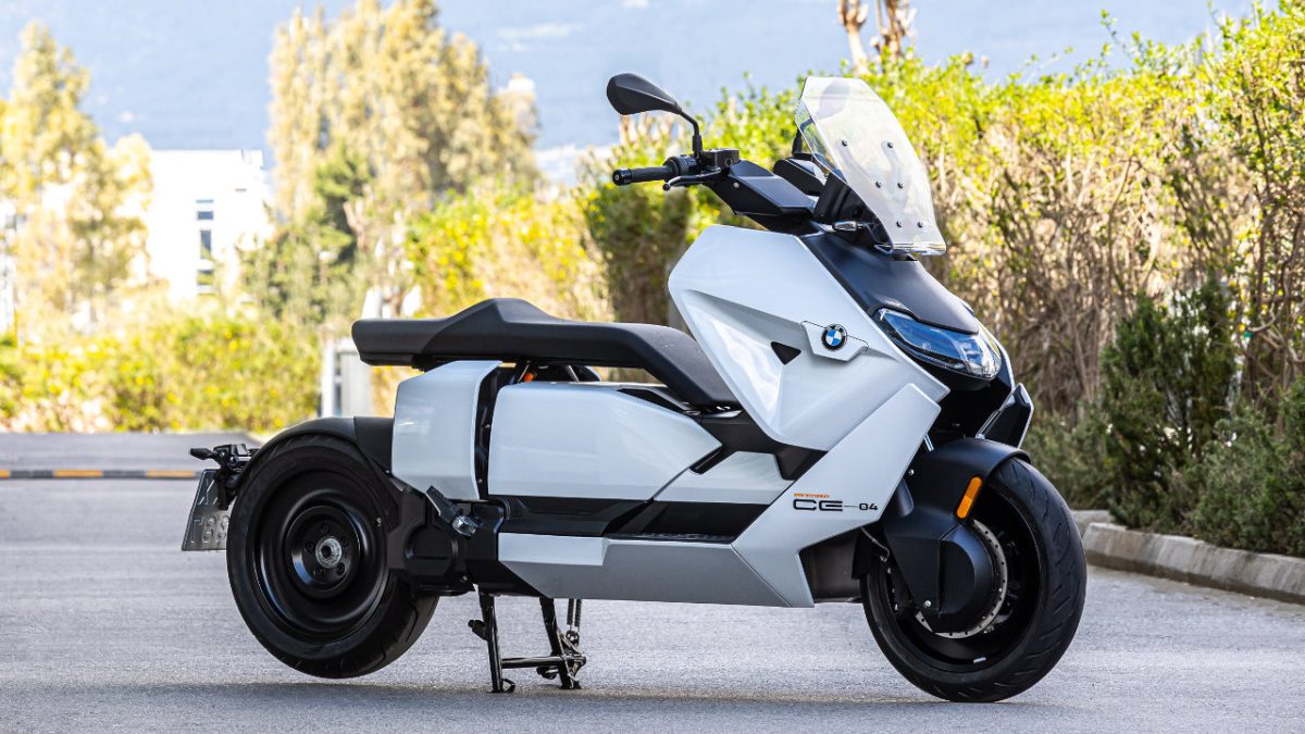 νέο ηλεκτρικό scooter BMW CE 04 τιμή Ελλάδα 2022