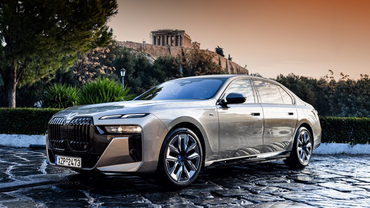 BMW i7