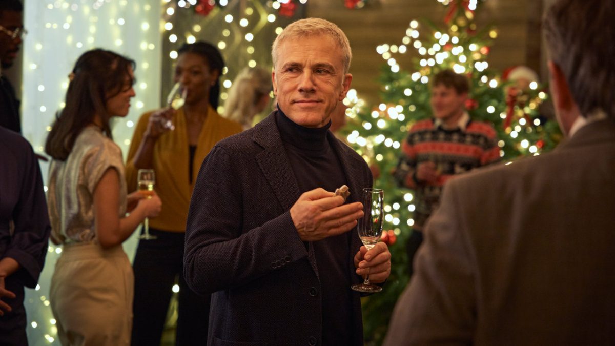 christoph-waltz-the-bmw-christmas-02