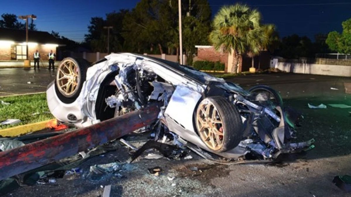 crash_maserati