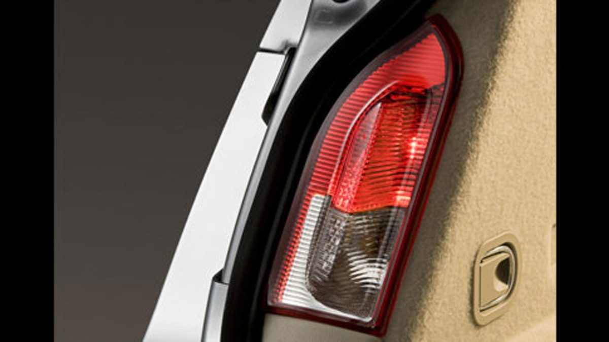 insignia_tail_lights