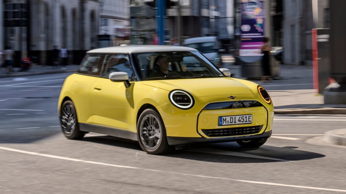 mini-cooper-e-classic