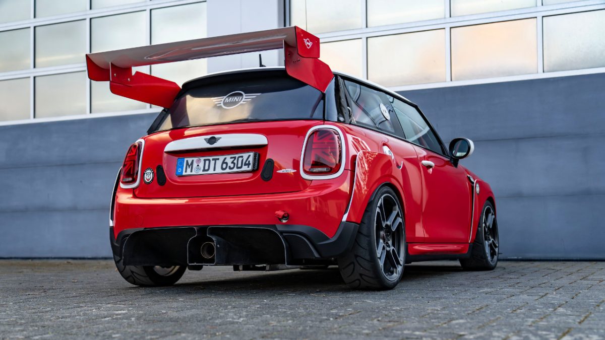 mini-john-cooper-works-nurburgring-24h