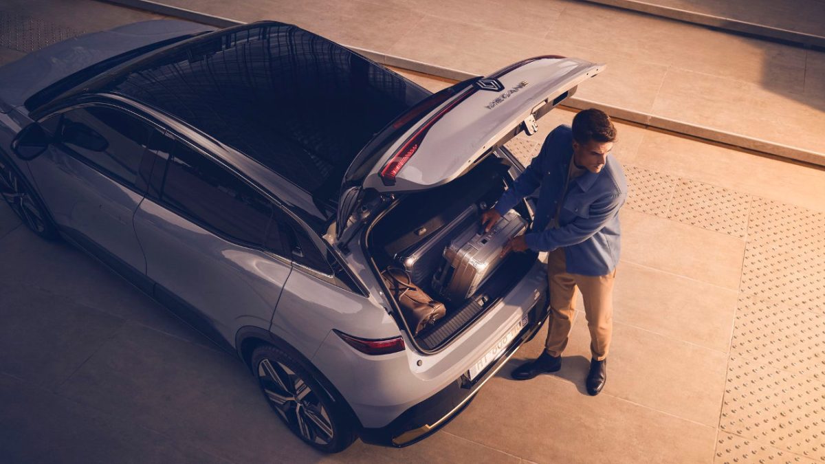 Renault Megane E-tech καινοτομίες 2022