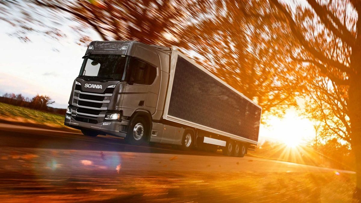 scania-will-develop-a-solar-cell-clad-trailer-to-power-a-plug-in-hybrid-truck