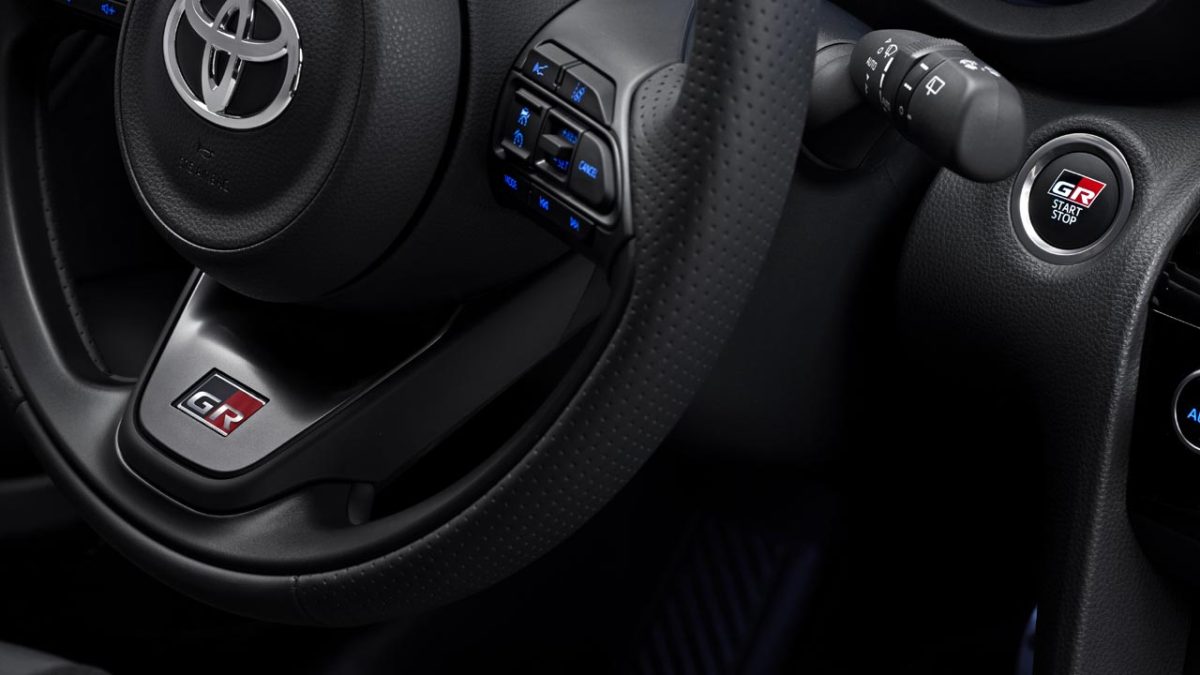 yaris_cross_grs6